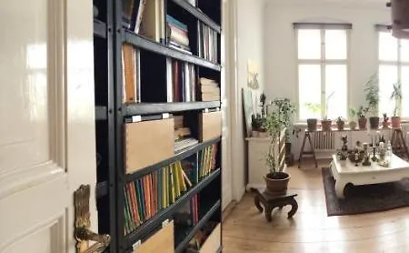 Heller Grosser Jugendstil Altbau In Tempelhof * Berlín