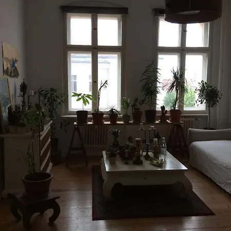 Rum i privatbostad Heller Grosser Jugendstil Altbau In Tempelhof