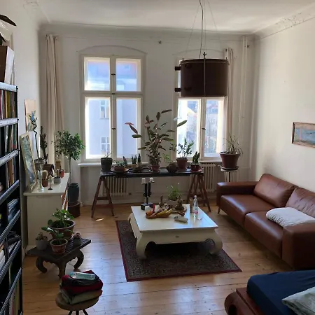 Rum i privatbostad Heller Grosser Jugendstil Altbau In Tempelhof